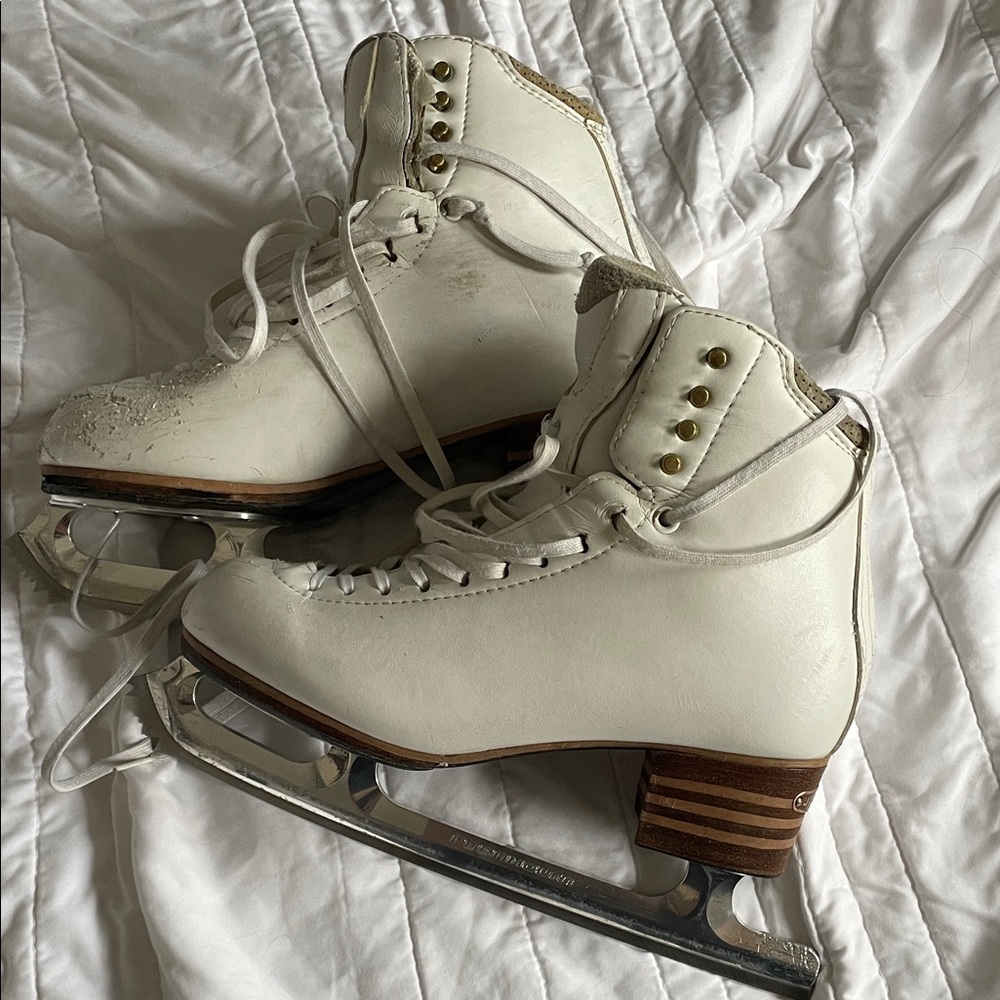 USED condition figure skates Jackson Elite 5200 boots with Paramount 440 blades